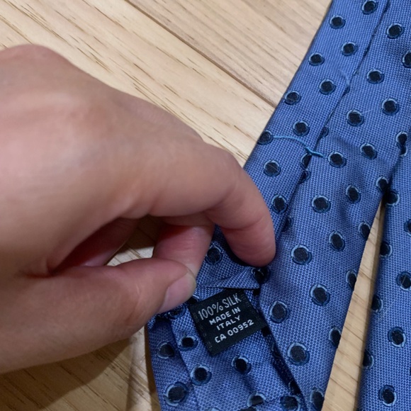 90s Vintage Holt Renfrew 100% Silk Tie - Picture 2 of 5